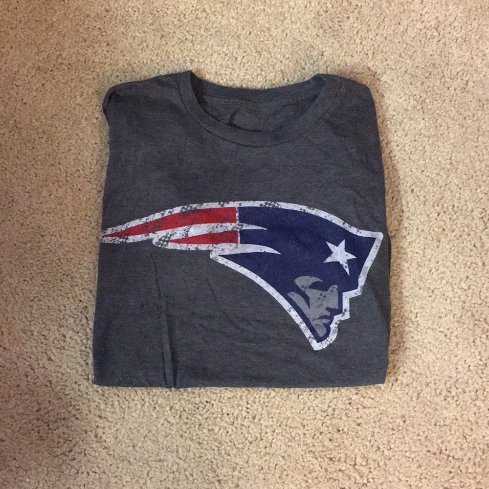 Grey Patriots Tee